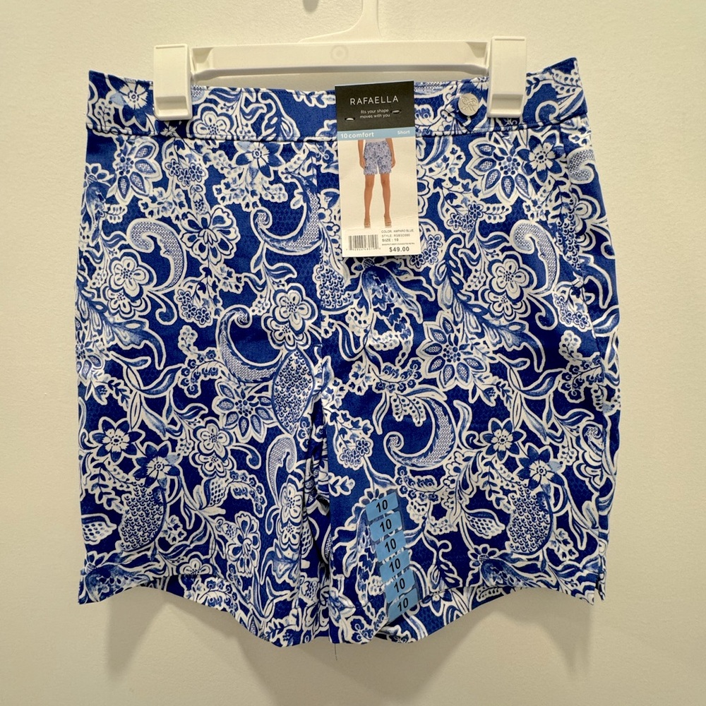 Rafaella Woman’s Blue Floral Knee Length Shorts NWT Sz 10